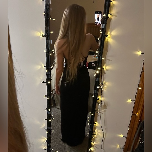 Hello Molly ‘Dear Emilia’ Black Sparkle Maxi, Built-in Cups, NWT, Size XS - Picture 6 of 16